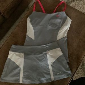 Nike women's skort & tank M tennis, running, pickle ball